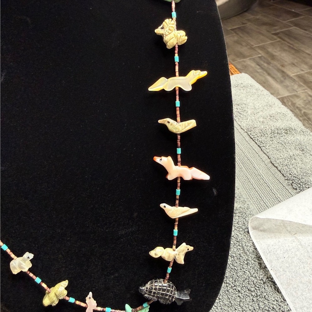 Navajo Zuni Sterling Silver Fetish Necklace Hand Carved Stone Shell Animals - Picture 3 of 6
